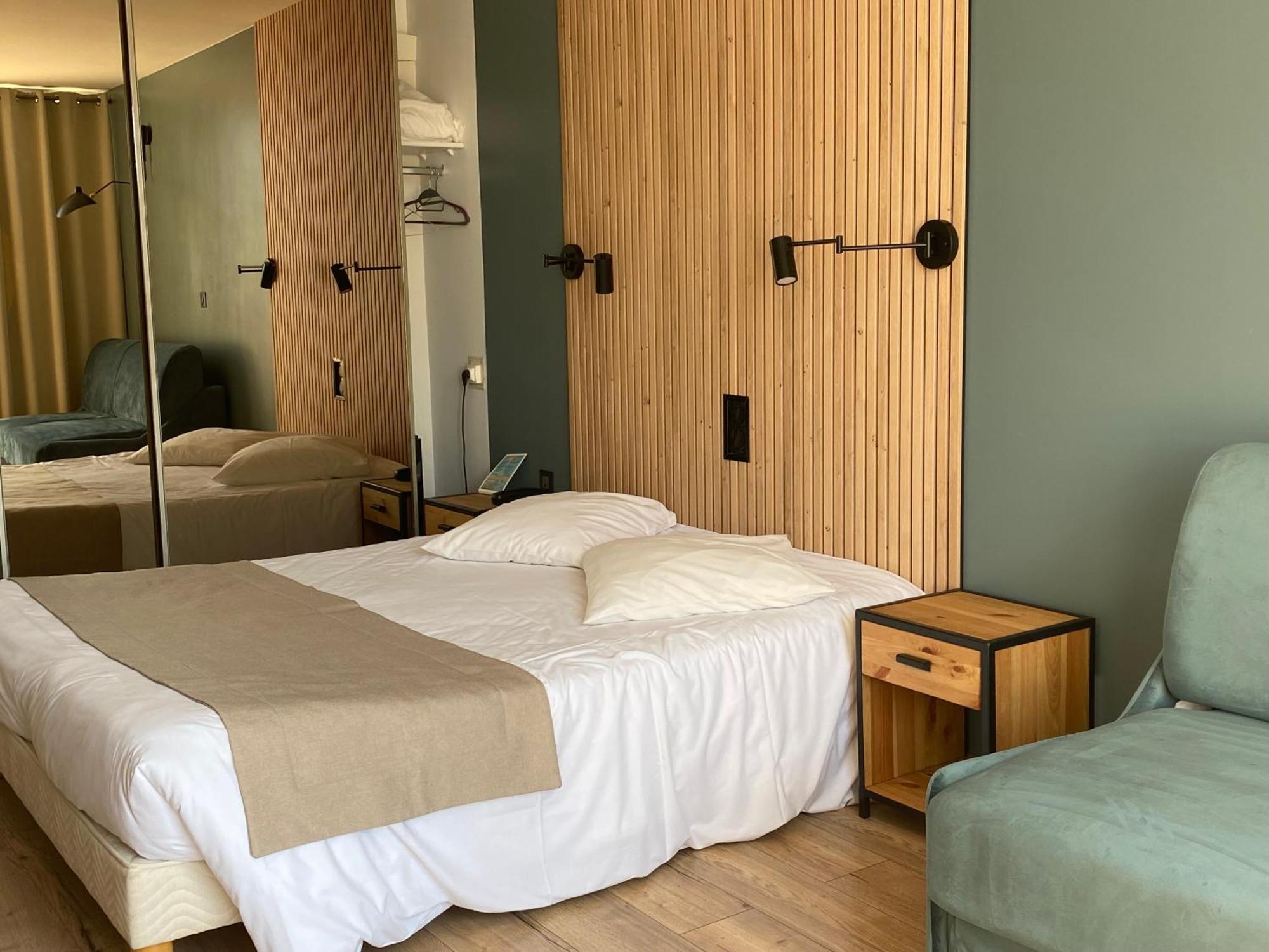 Les Alcyons Hotel Le Lavandou Eksteriør billede