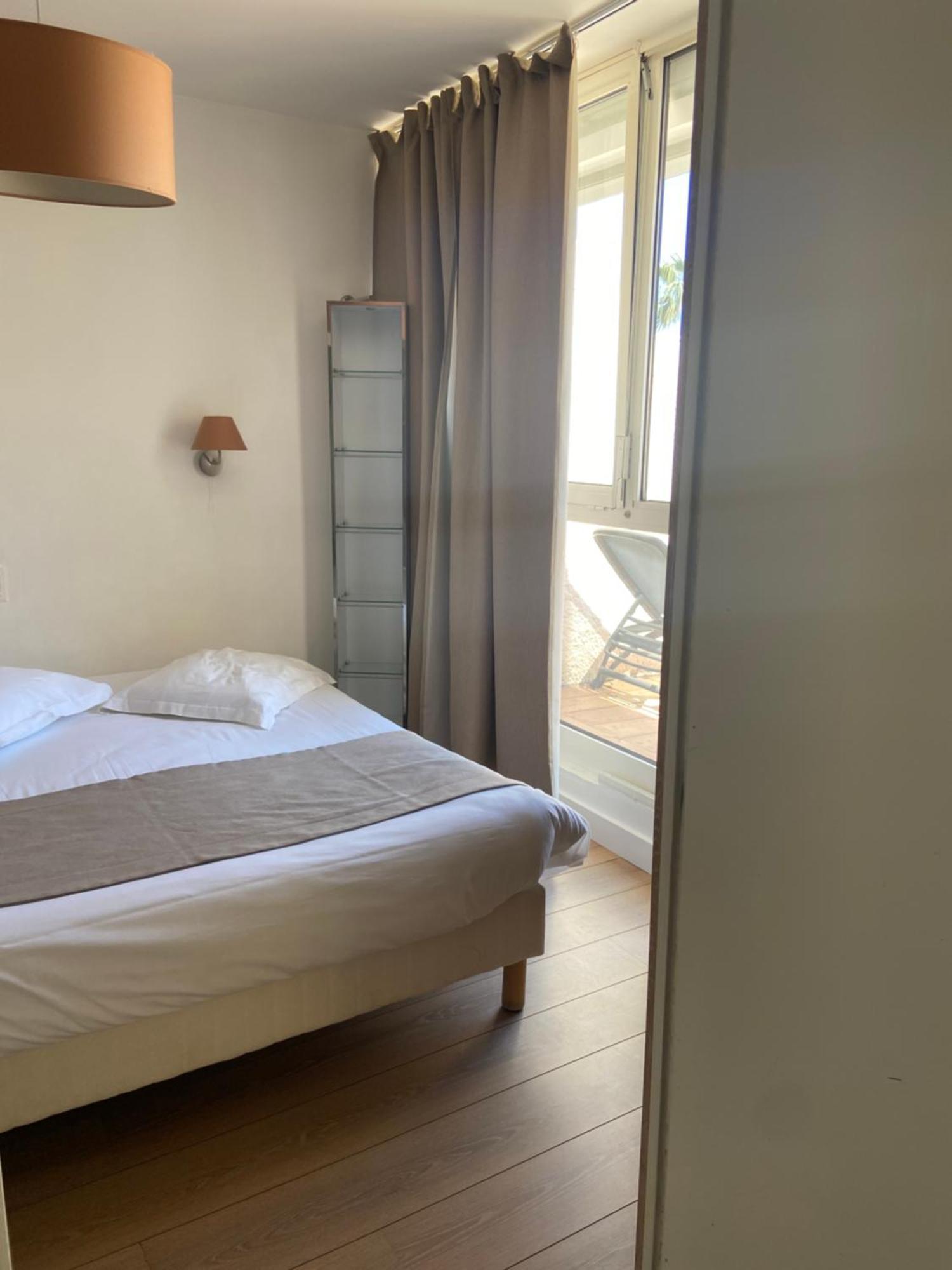 Les Alcyons Hotel Le Lavandou Eksteriør billede