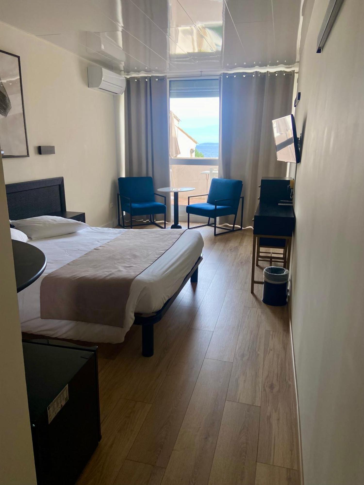Les Alcyons Hotel Le Lavandou Eksteriør billede