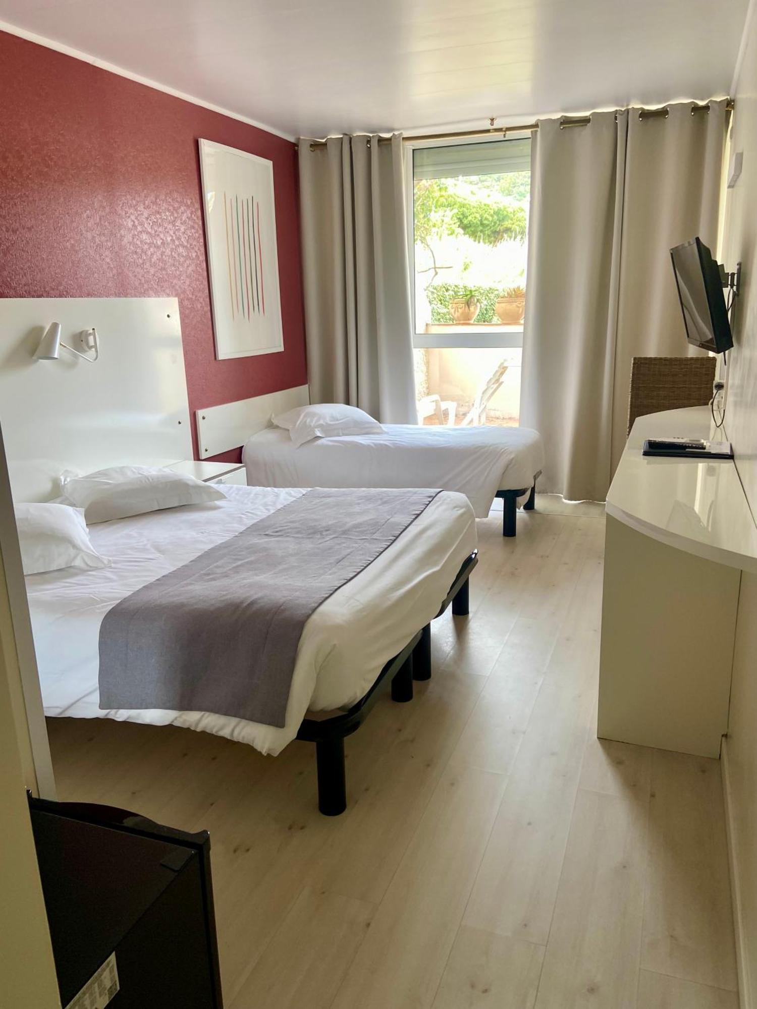 Les Alcyons Hotel Le Lavandou Eksteriør billede